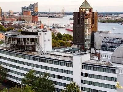 Hotel Hafen Hamburg 4*,