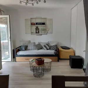  Casa vacanze Tranquille Dans La Cité Du Mimosa - Axelle Loc'appart Francia