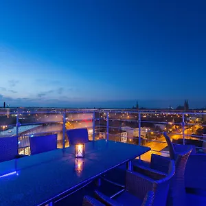 Iv Jahreszeiten Otel