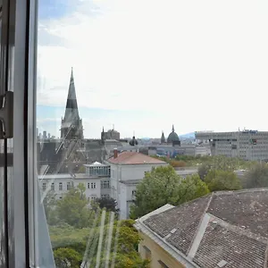 https://apollo.vienna-besthotels.com