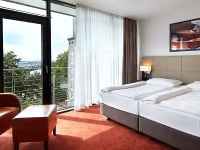 ****  Hotel Hafen Hamburg Germany
